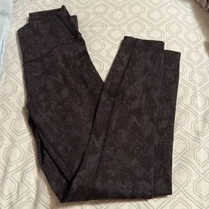 Lululemon Wonder Train 25" Leggings